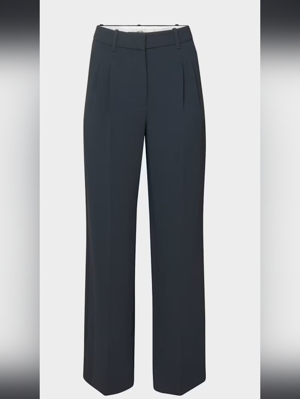 ARITZIA "The Effortless Pants" in Black, Size 14